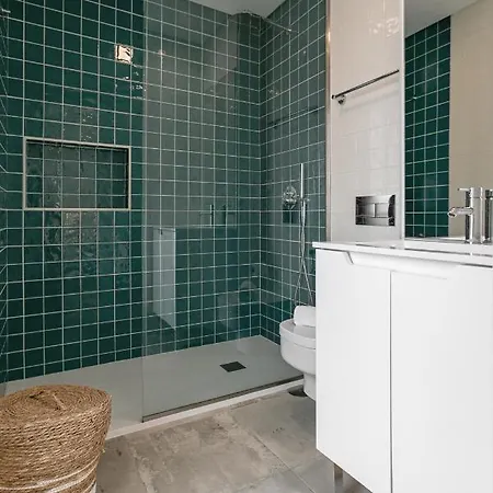 Consolacao & Supertubos - House Ii