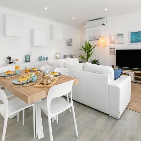 Consolacao & Supertubos - House Ii アパート *