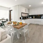 Apartment Consolacao & Supertubos - House Ii *